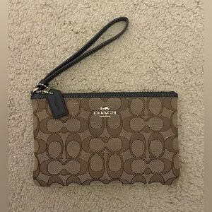 Coach Wristlet Signature Canvas